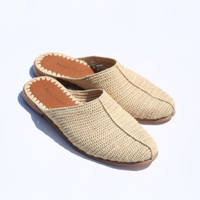 Raffia Closed-Toe Slide (Natural) – Proud Mary Footwear